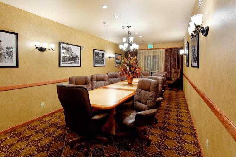 Holiday Inn Express Hotel & Suites Kalispell By Ihg Εξωτερικό φωτογραφία